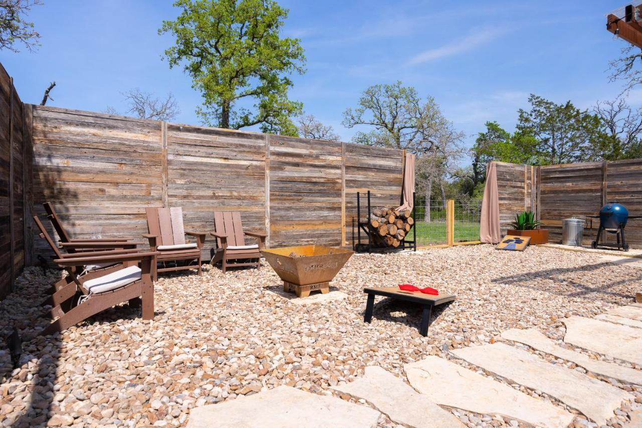 Romantic Tiny Luxury Retreat W Heated Pool, Sauna N Outdoor Shower In Wimberley 10 Acres Zewnętrze zdjęcie
