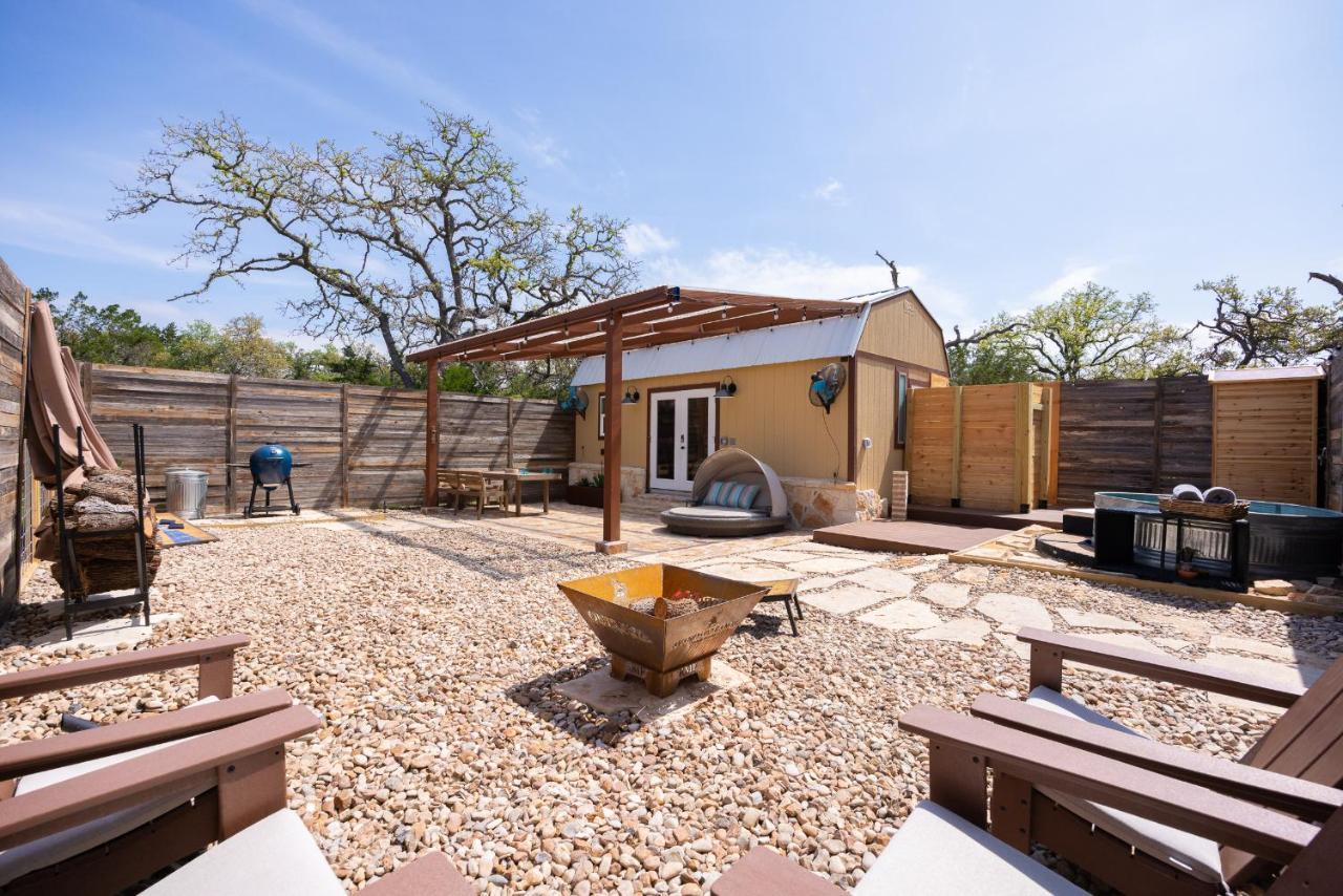 Romantic Tiny Luxury Retreat W Heated Pool, Sauna N Outdoor Shower In Wimberley 10 Acres Zewnętrze zdjęcie