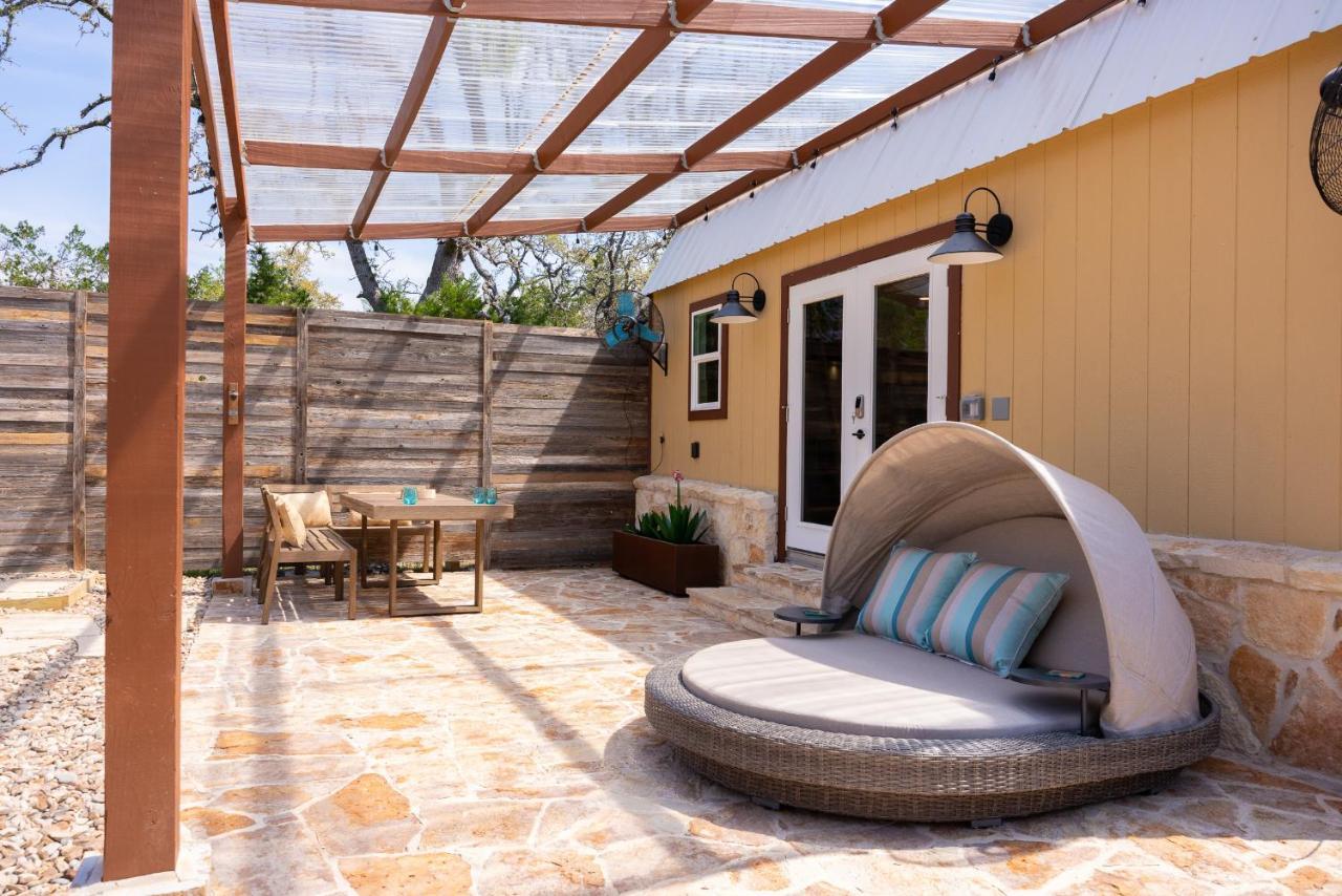 Romantic Tiny Luxury Retreat W Heated Pool, Sauna N Outdoor Shower In Wimberley 10 Acres Zewnętrze zdjęcie