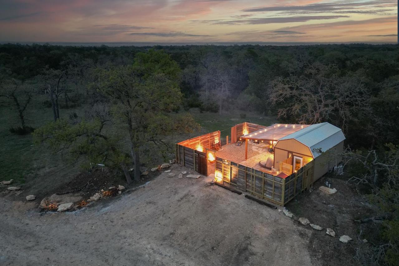 Romantic Tiny Luxury Retreat W Heated Pool, Sauna N Outdoor Shower In Wimberley 10 Acres Zewnętrze zdjęcie