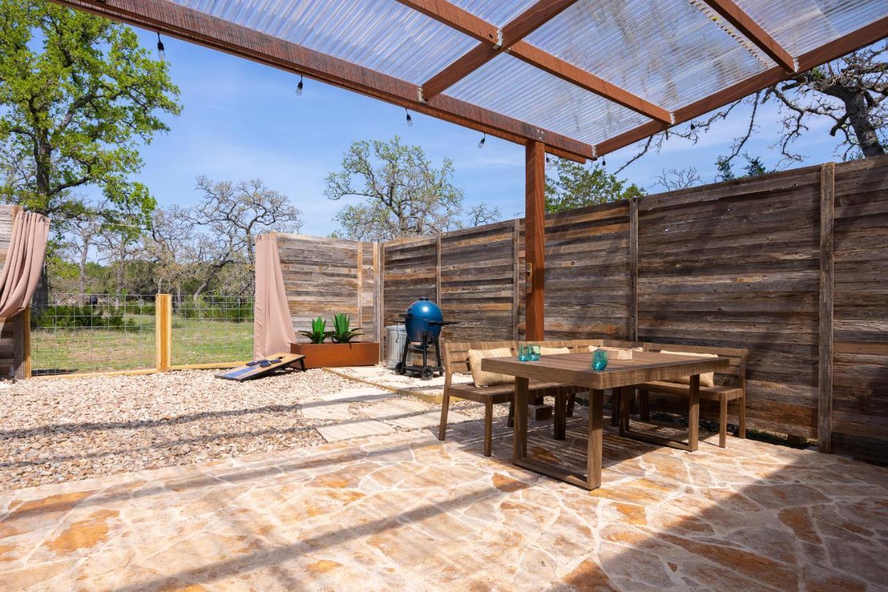 Romantic Tiny Luxury Retreat W Heated Pool, Sauna N Outdoor Shower In Wimberley 10 Acres Zewnętrze zdjęcie