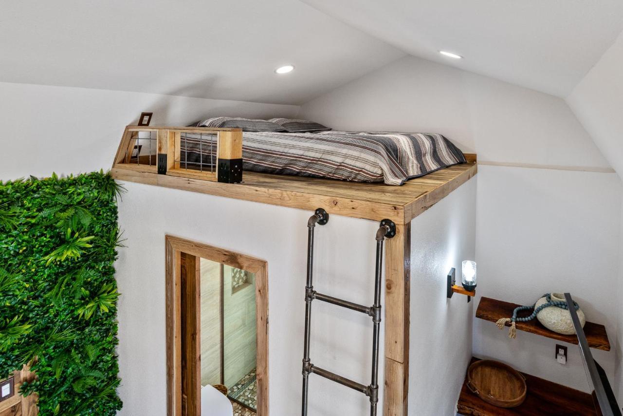 Romantic Tiny Luxury Retreat W Heated Pool, Sauna N Outdoor Shower In Wimberley 10 Acres Zewnętrze zdjęcie