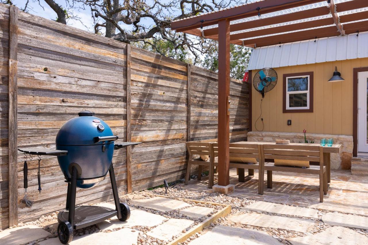 Romantic Tiny Luxury Retreat W Heated Pool, Sauna N Outdoor Shower In Wimberley 10 Acres Zewnętrze zdjęcie