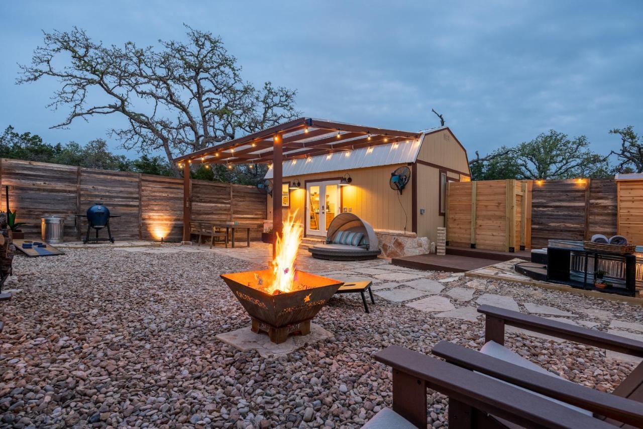 Romantic Tiny Luxury Retreat W Heated Pool, Sauna N Outdoor Shower In Wimberley 10 Acres Zewnętrze zdjęcie